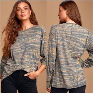 Free People- Arielle Scoop Neck Sweatshirt -Small